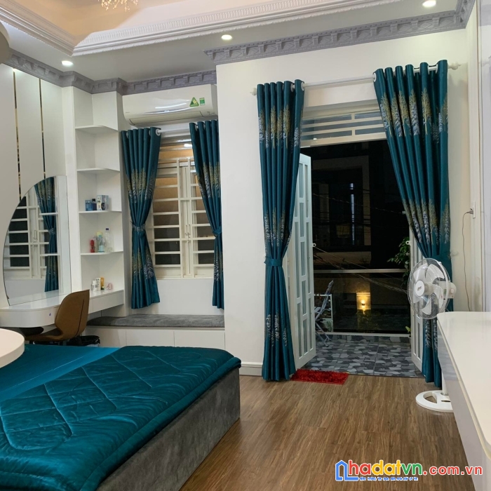Bán nhà lũy bán bích , 4x16m, 2 lầu, sân thượng, 4pn, nhà đẹp ở ngay 6 tỷ 7