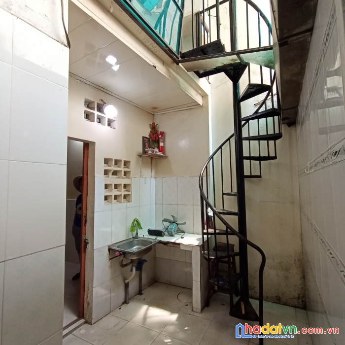 Nhà nhỏ hẻm 3gác đường võ văn tần quận 3