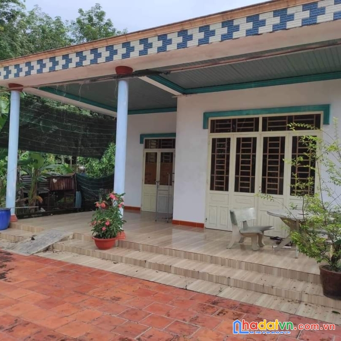 Chủ ngộp cần bán cắt lỗ gấp. đất sổ đỏ chính chủ, mặt tiền đường nhựa thông với đường chính dt750