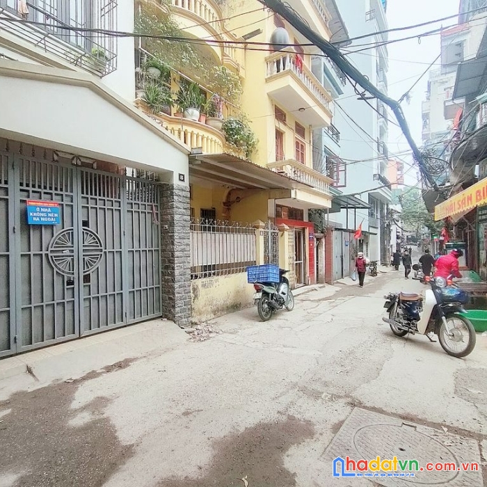 Cần tiền bán gấp-nhà đẹp ở luôn-ba đình-20m oto-ba gác đỗ-lô góc-35m2 chỉ 3,8tỷ. 