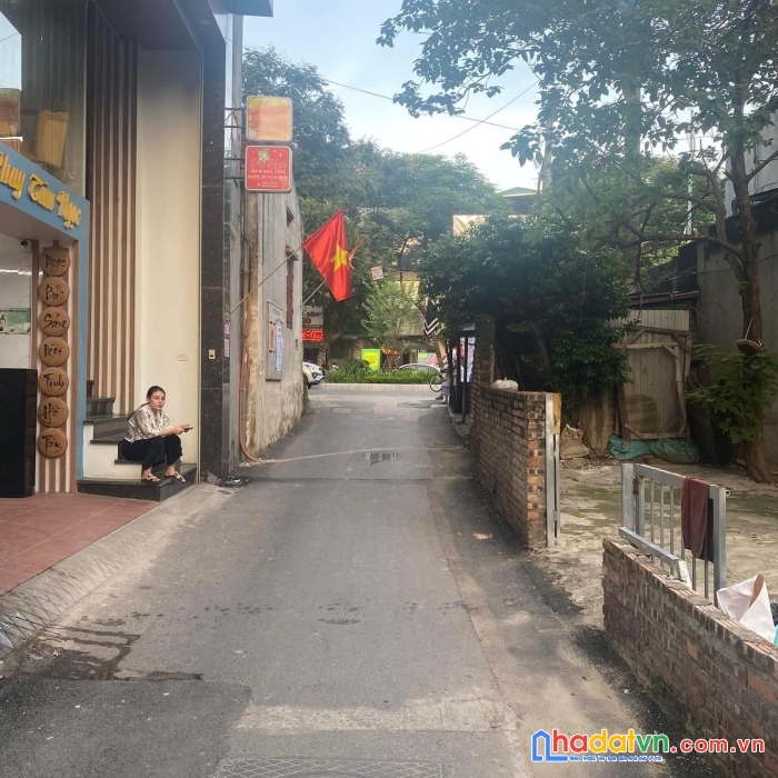 Bán nhanh đất vàng ngay trên con phố  lạc long quân ngay trung tâm quận tây hồ siêu đẹp siêu sầm