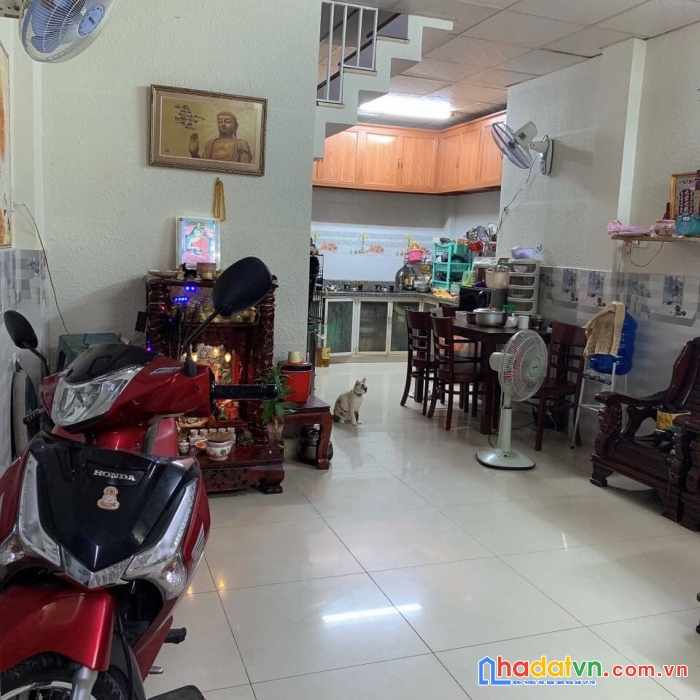Nhà mới ở ngay-âu cơ-36m2-thông khuông viêt-nhỉnh 3 tỷ.