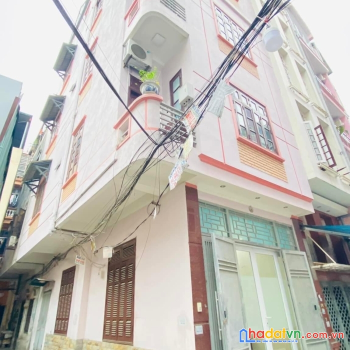 Siêu phẩm_ bán nhà riêng lô góc ở chùa láng 48m2, 5 tầng, ô tô dừng đỗ ngày đêm