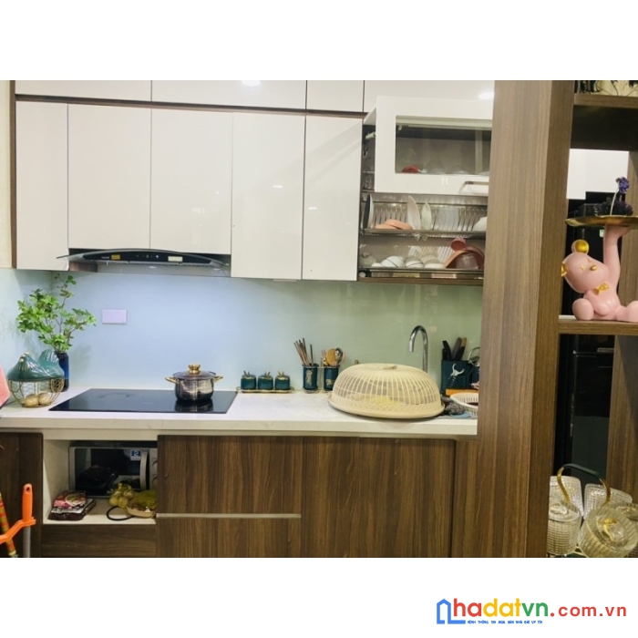 Mặt phố kim mã, dt 60m kinh doanh các loại hình, 14 tỷ 2
