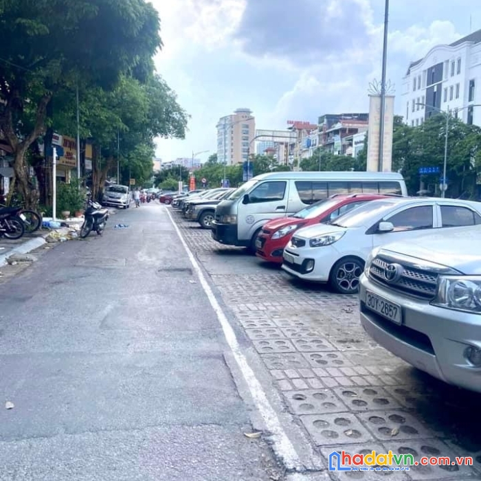 Trần khát chân - gần ô tô - ngõ thông - lô góc - chỉ 3.38 tỷ có tl