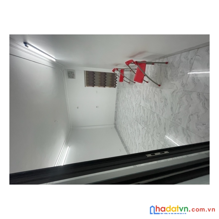 Cần bán gấp nhà trần khát chân. thoáng trước sau. ô tô. giá 3,x tỉ