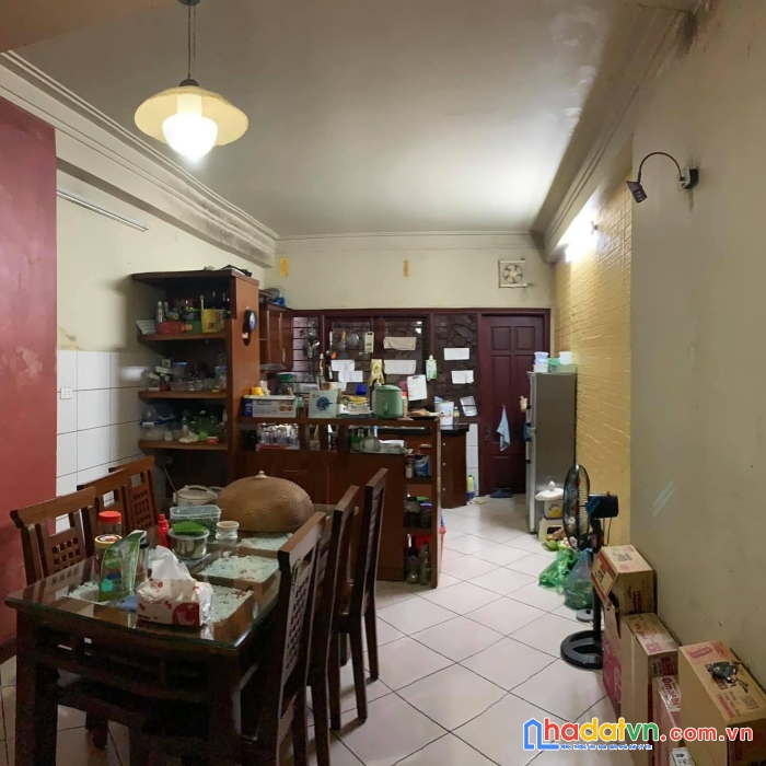 Bán nhà hoàng quốc việt -  cầu giấy. phân lô. ô tô. gần phố. dt 98m2. giá 13 tỷ