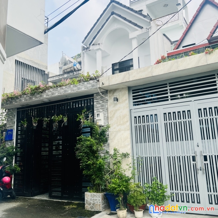 Bán gấp nhà thạnh lộc, quận 12 - 100m2, 4 tầng btct kiên cố, 4pn, hẻm xe hơi - hơn 5 tỷ.