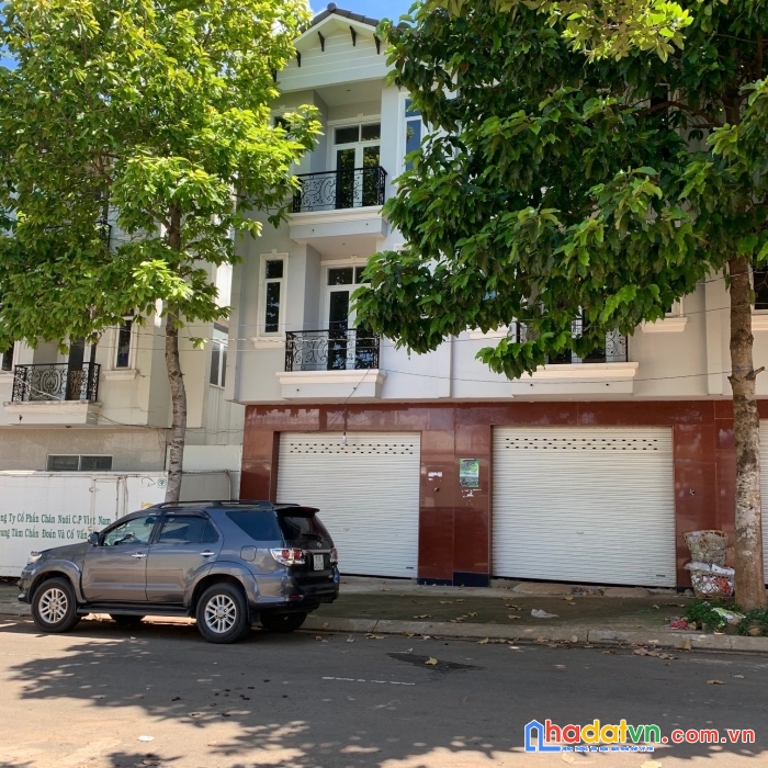 Chính chủ bán nhà mặt tiền cổng chợ đầu mối dầu giây – đồng nai