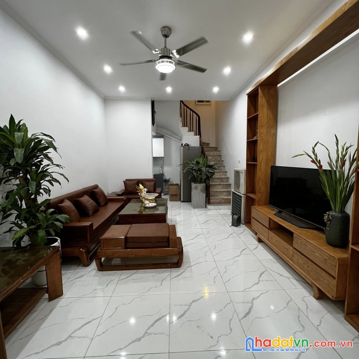 Nhà đẹp 4 tầng phố ngọc khánh, 33m2, 4 tỷ