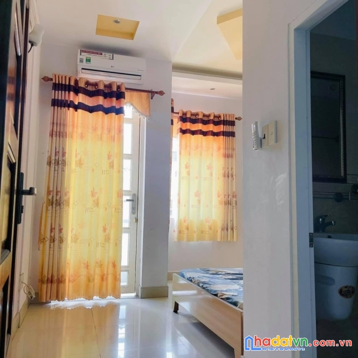 Bán nhà hẻm xe hơi ngay trường chinh, 4x15, 4 tâng btct, sổ hồng vuông đẹp, 6.7 tỷ