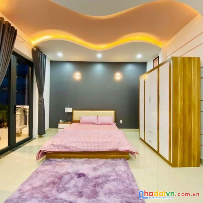 Đẹp, kiên cố, hoàng ngọc phách, 5.1 x 9m, 3 lầu, 5.5 tỷ, tân phú