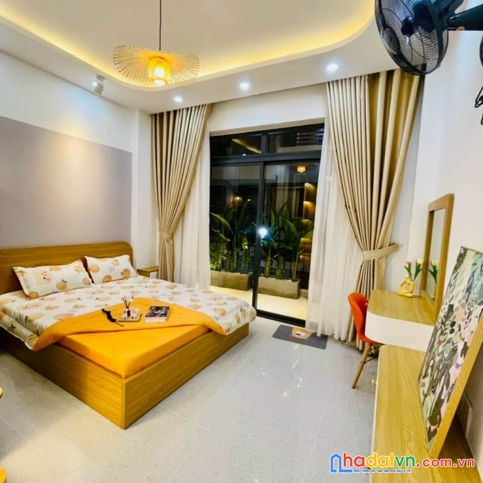 Giảm sâu,nhà 3 tầng mới hxh 5m phú nhuận,dt (4x18) chỉ 6.x tỷ.