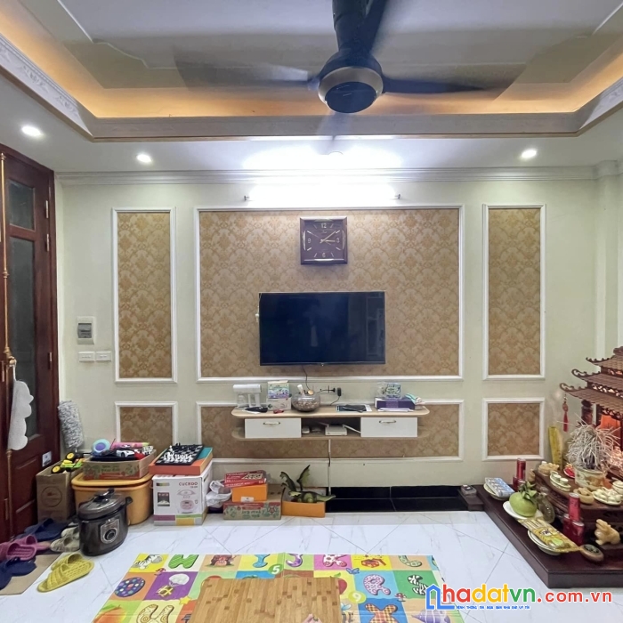 Minh khai, ô tô đỗ cổng, ,5 tầng giá chỉ 3.8 tỷ.