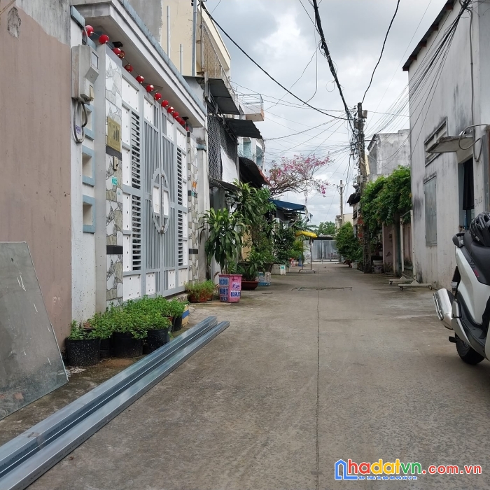 Nhà bà điểm hẻm xh 110m2 giá đầu tư.