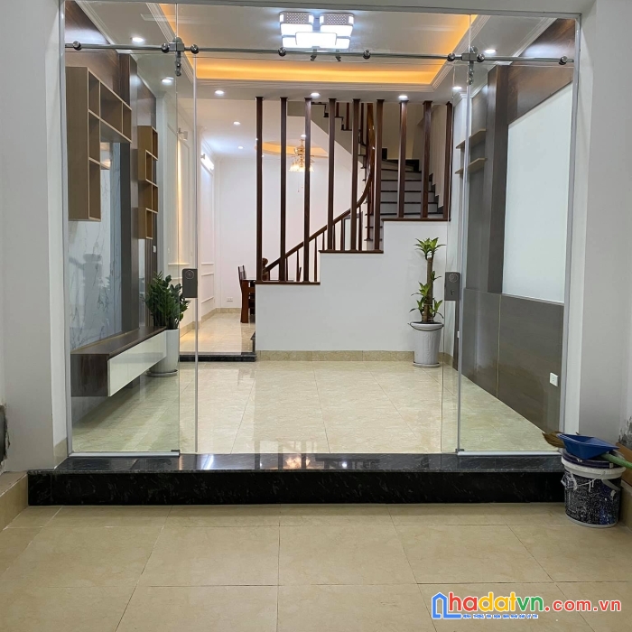 Bán nhà mặt ngõ thái thịnh – đống đa ,dt 52m2x5 tầng , mặt tiền 4.5m - giá 4.5 tỷ