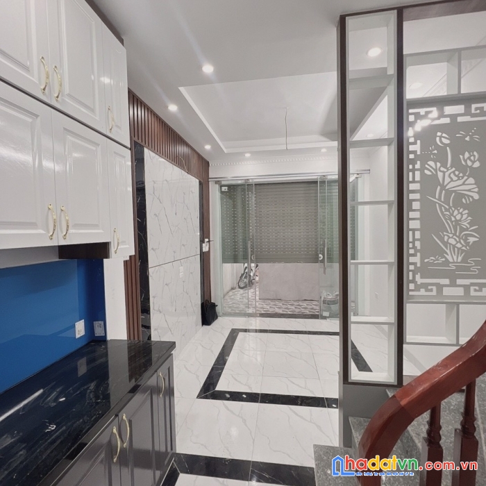 Nhà mới đội cấn oto 30 ngõ thông dt 35m2 5t 3.5mmt 3 ngủ nhỉnh 3 tỷ lh 0799198898