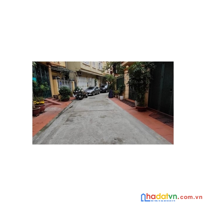Duy nhất 1 căn-ba đình-50m oto đỗ-ngõ thông-ba gác tránh-nở hậu-38m2 chỉ 4,2tỷ. 
