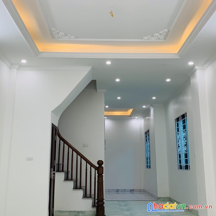 Bán nhà phố thịnh liệt, hoàng mai, dt 50m2, 5 tầng, thang máy, ô tô đỗ cửa