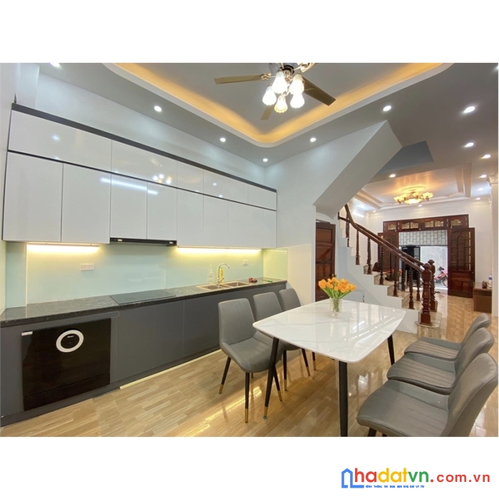 Lô góc 5 tầng x 50m2 trung kính nội thất vip, mới đẹp ở ngay giá chỉ 6.8 tỷ