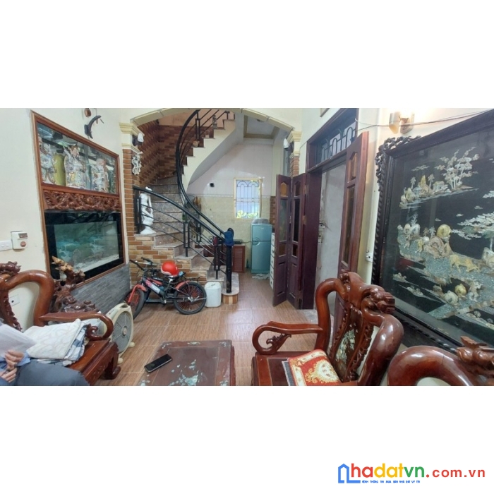 Bán nhà ngọc lâm - long biên - hàng xóm phố cổ - 26m2 -  4 tầng - nhỉnh 2 tỷ