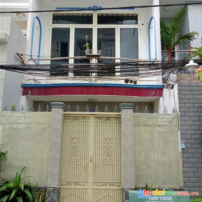 Nhà thuê nguyên căn hxh 258 bông sao p5q8 giá 11 triệu/th