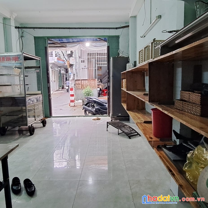 3 tầng, 30m2, hxh thông, vị trí kd, phường 10, tân bình. chỉ 3,9 tỷ