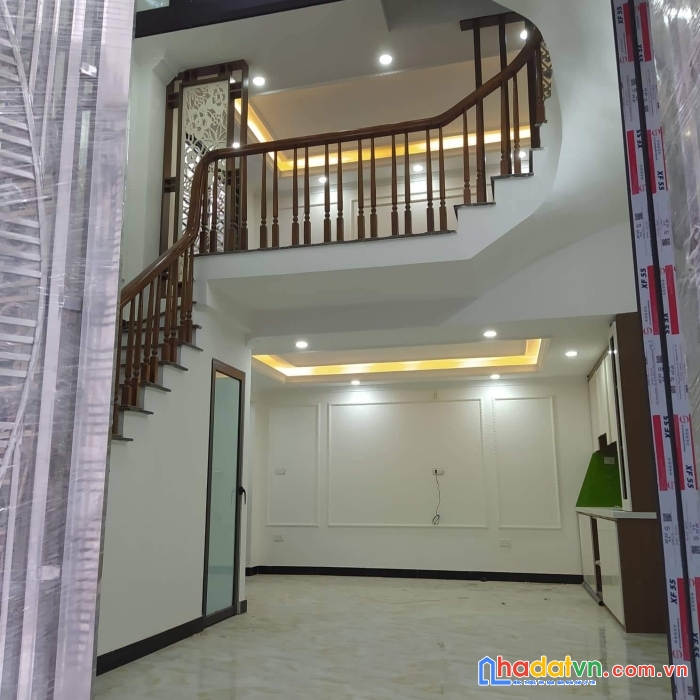 Nhà 4,5 tầng tứ hiệp ô tô đỗ cách nhà 20m cần bán - 4 tỷ có thương lượng thiện chí