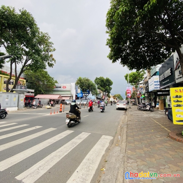 Mặt tiền vincom quang trung- gò vấp 60m2- 10 tỷ 7.