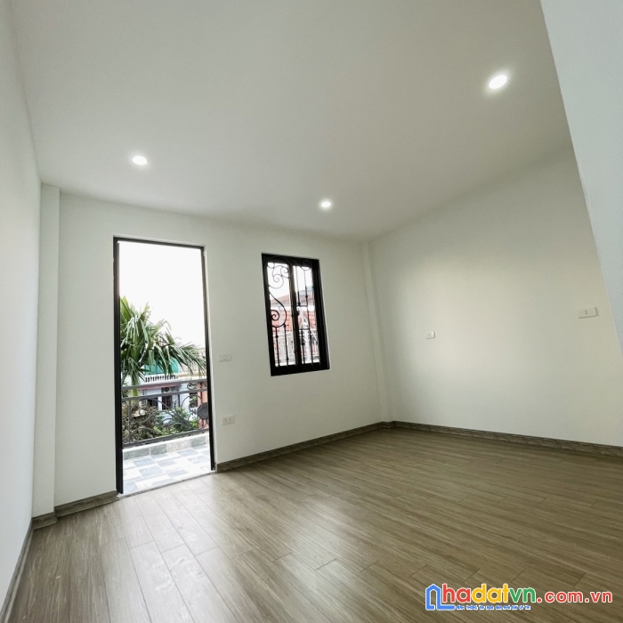 Hot nhà ngọc lâm 5 tầng mới ngọc lâm 33mx5t 4.1 tỷ