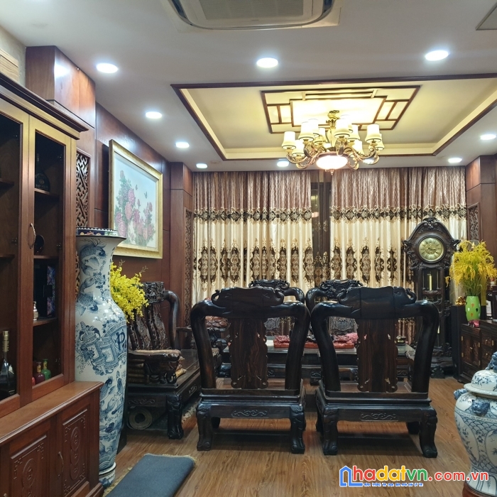 Hưởng thụ căn nhà giải phóng 68m2 phân lô, thang máy, gara ô tô cực đẹp.