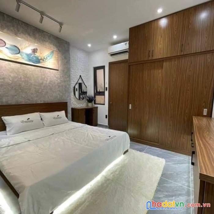 Bán nhà đội cấn, ba đình 40m2 5t 4.7 tỷ. mới đẹp ở ngay 0912288365.