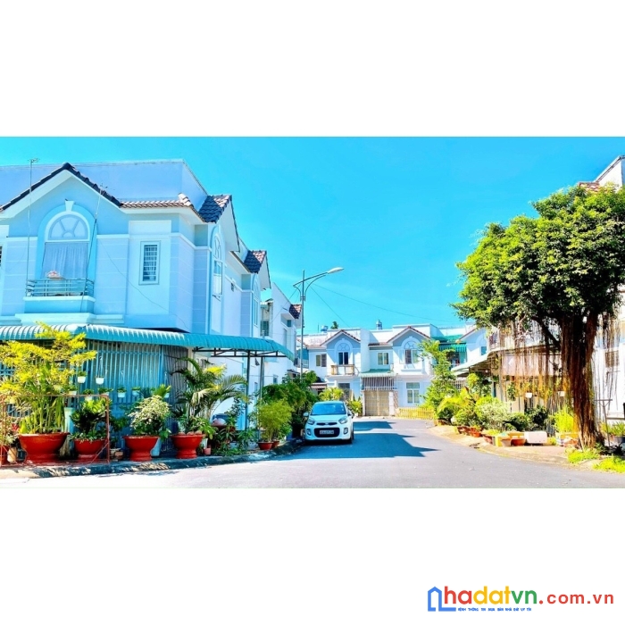 Bán nhà mới xây dựng 6,3x11m 2,1 tỷ 3pn 2wc, ngay những trường đh tây đô, fpt