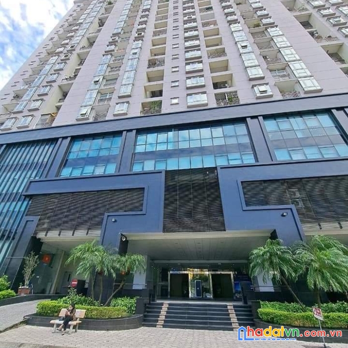 Cần bán gấp căn hộ tòa  chung cư gp- building khu vip.98m2 × tầng 12.
giá. 4.6 tỷ có ra lộc.