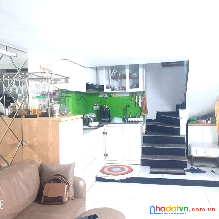 Bán nhà giếng mứt 24 m2, 5 tầng, 3 ngủ, nhà đẹp ở luôn, giá chỉ 2 tỷ 8