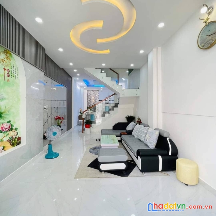 Bán nhà tt tân bình, hẻm thông xe tải tránh, cách mạng tháng tám. giá 10.2 tỷ.