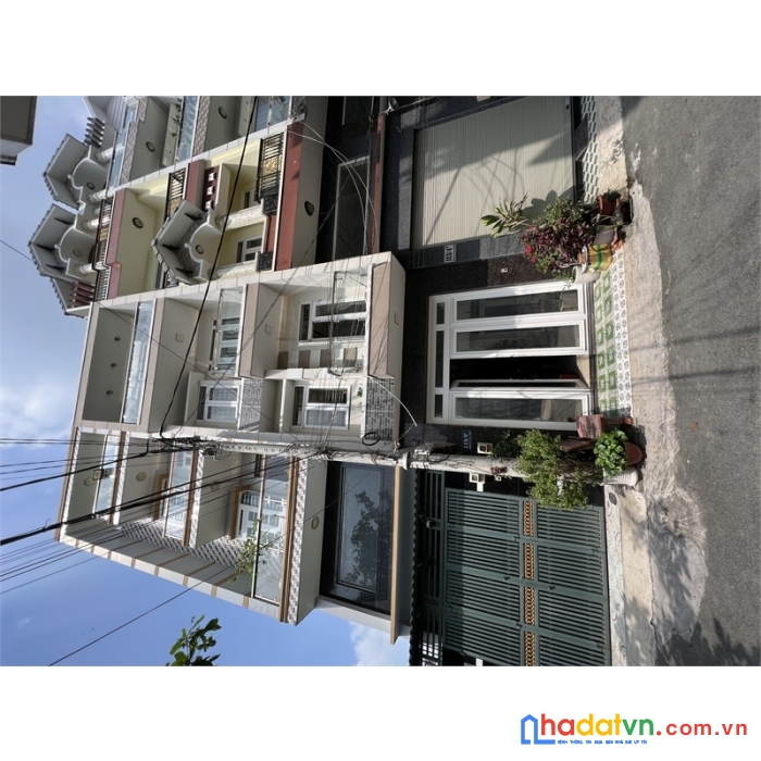 Tầm 9 tỉ có ngay căn nhà hẻm xe tải, 48m2, 5 tầng, trường chinh, tân bình