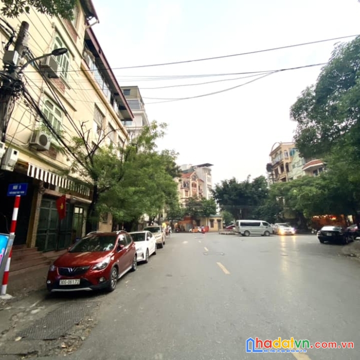 Trung tâm quận cầu giấy - 70m2 - 10m ra phố - gara ô tô - 2 mặt thoáng - nhỉnh 12 tỷ