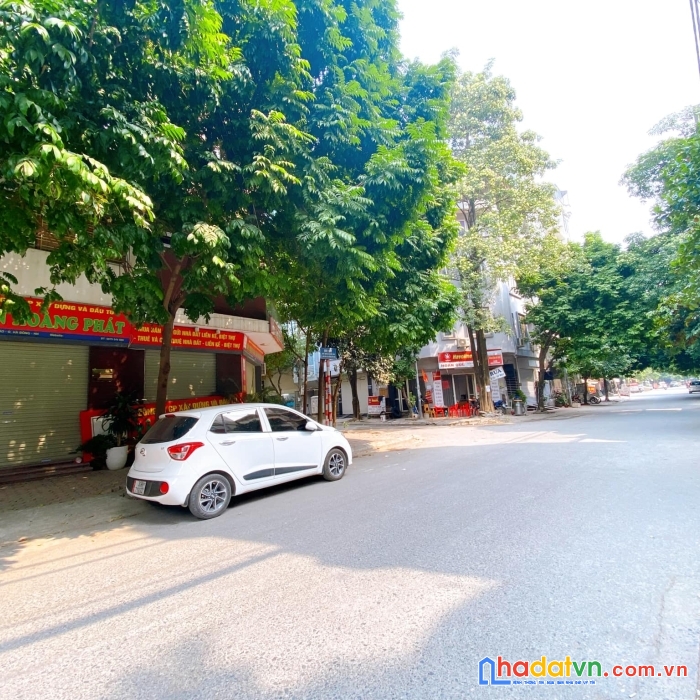 Chính chủ chuyển lên biệt thự ở cần bán gấp nhà 76m, 4 tầng thoáng mát - mỗ lao - hà đông