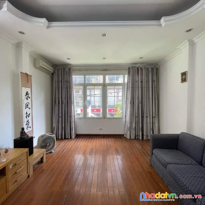 Cần bán nhà ngõ 184 đê trần khát chân , ô tô đỗ cửa quay đầu - kinh doanh - lô góc thoáng sáng -