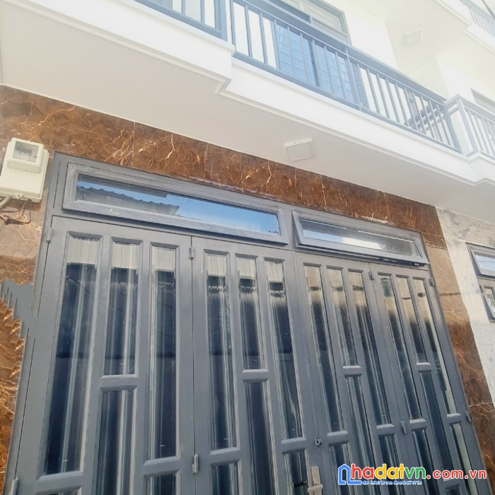 Bình tân, hxh đổ cửa, ngay chợ bà hom, tl10, 4p qua tên lửa, sổ vuông vức, nhà mới đẹp vào ở ngay