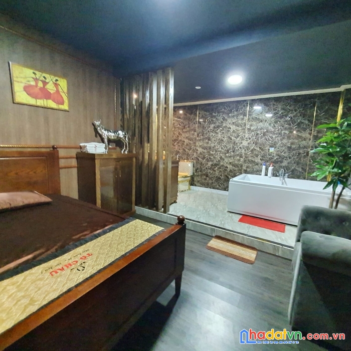 Bán nhà 120m gar a ô tô cho thuê spa phố thái hà đống đa.