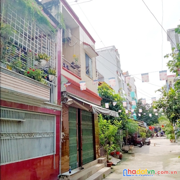 Nhà bán hxh 2 mặt hẻm đường bông sao p5q8