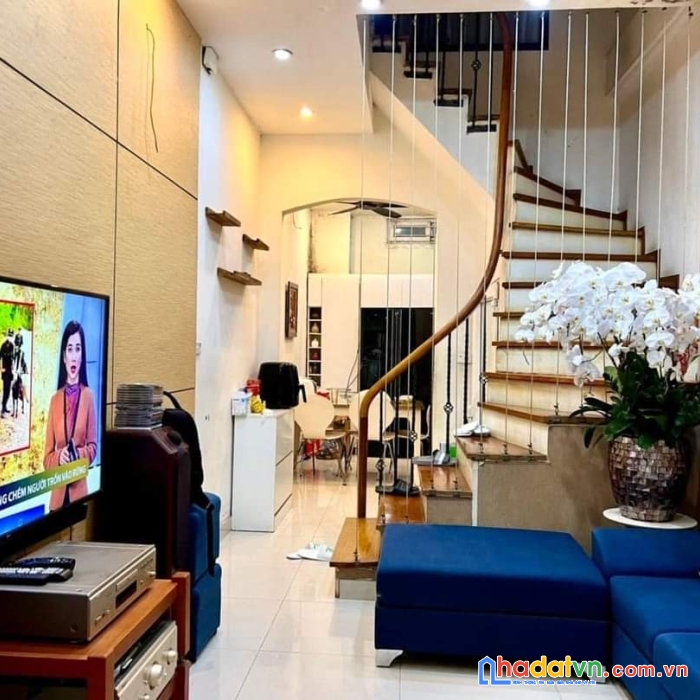 Bán nhà nguyễn trãi-40m2-full nội thất-hàng xóm royall