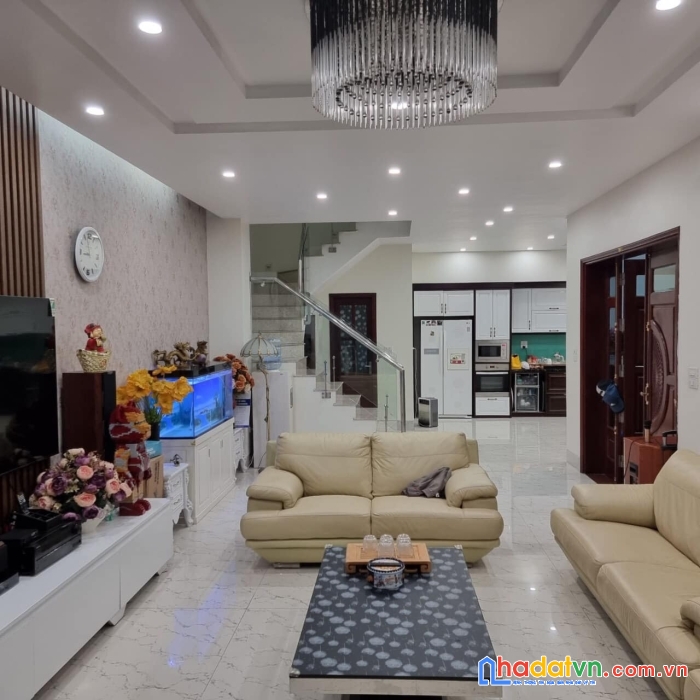 Bán nhà phân lô phùng chí kiên - hoàng quốc việt cầu giấy. ô tô đỗ cửa. dt 70m2. 17 tỷ nhỉnh