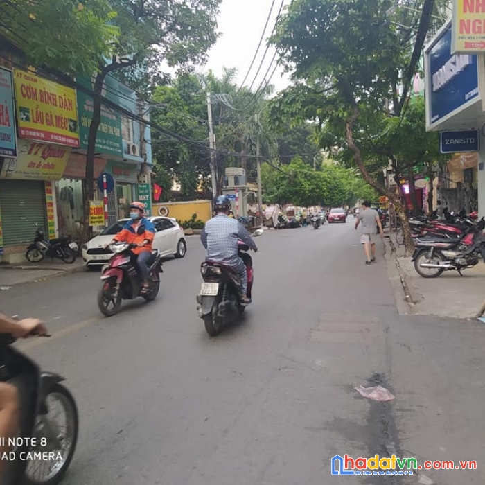 Bán nhà 2 mặt phố ngã tư sở, lô góc, vỉa hè kinh doanh đỉnh, 75m, c4, mt5.5m, giá 9.8 tỷ
