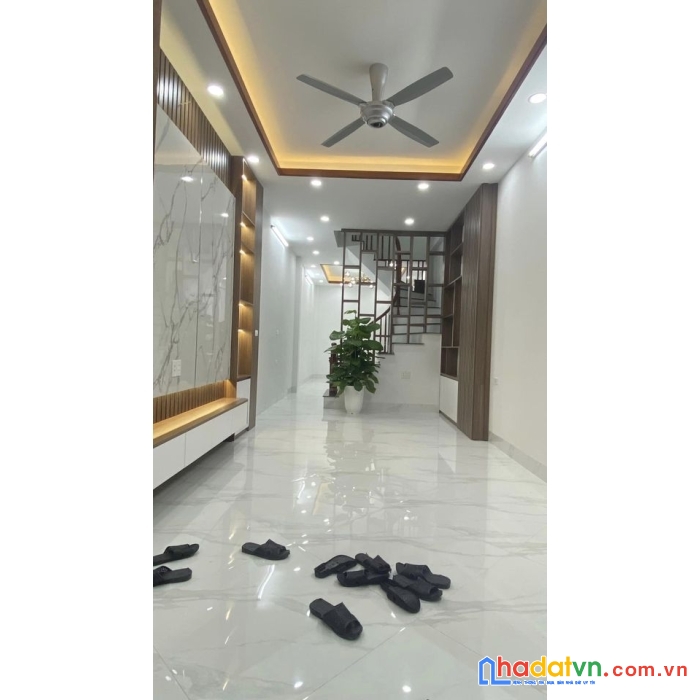 Chính chủ gửi gắm - nhà đẹp hoàng hoa thám - 5 tầng - 40m - chỉ 4.95 tỷ