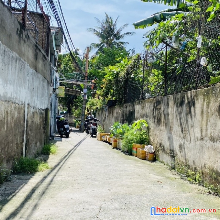 Nhà cũ tăng nhơn phú a, dt 4x14m sổ riêng 2t khu dân cư vip. 2 tỷ 9 tl.
