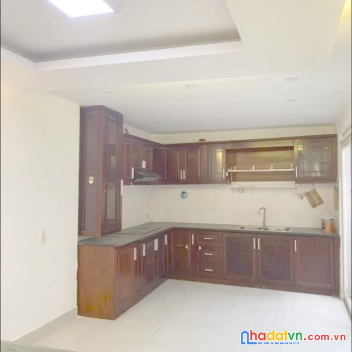 Bán nhà hxh khu vip nhất bình thạnh- nguyễn gia trí -7 7m2-dòng tiền khủng- sổ đẹp -thách thức đầu