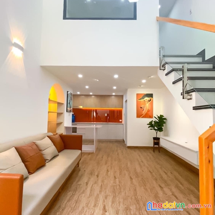 Bán nhà siêu đẹp ngõ 261 trần nguyên hãn 2.5 tầng mới đẹp full nội thất.